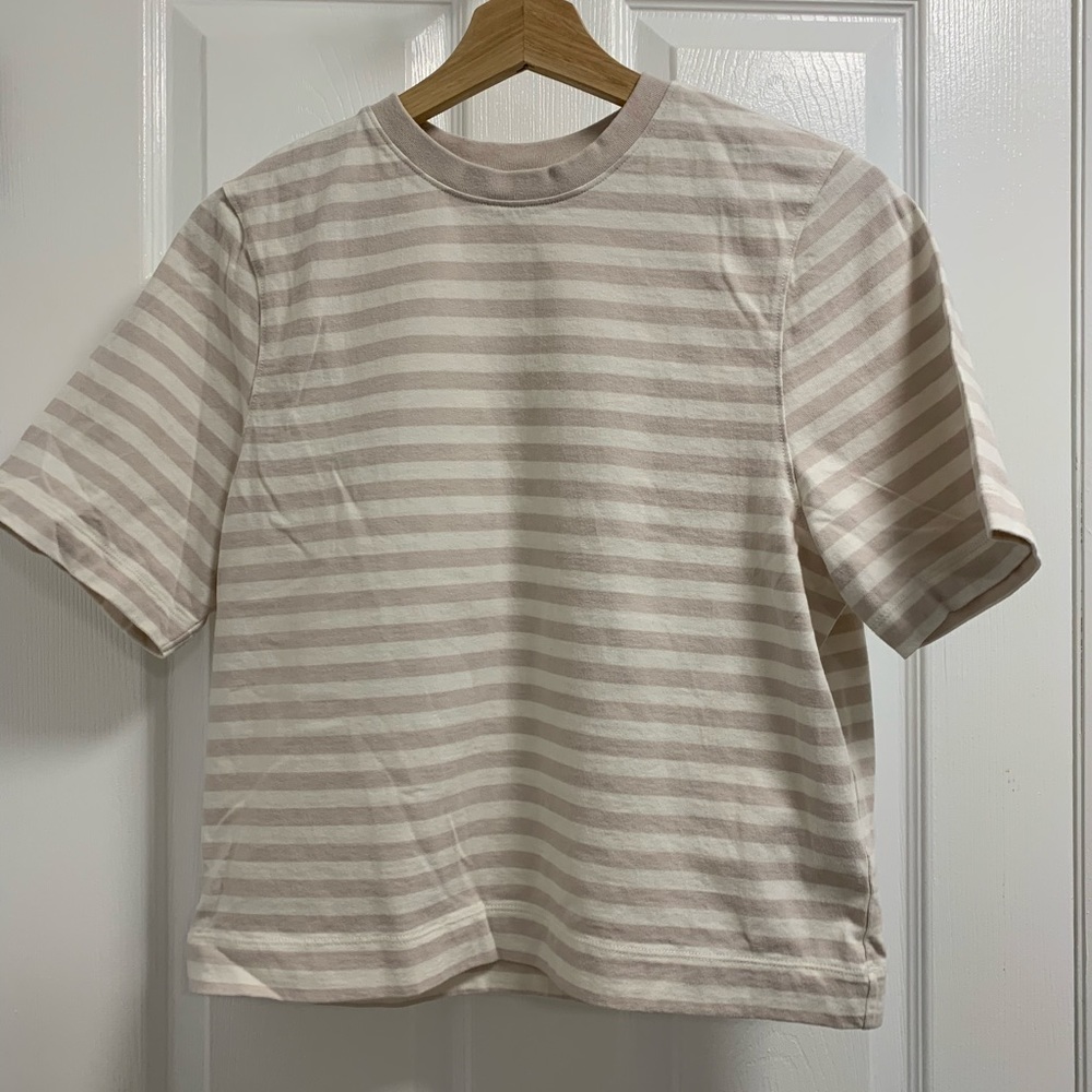 Uniqlo top